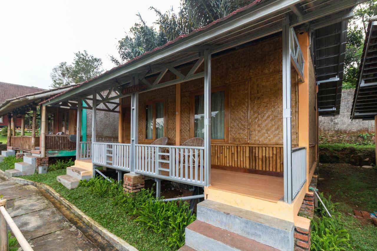 Reddoorz Plus At Grand Yustik Sukabumi Luaran gambar